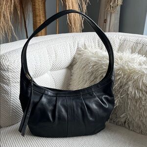 Vintage Coach 12235 Pleated Ergo Black Leather Hobo Bag